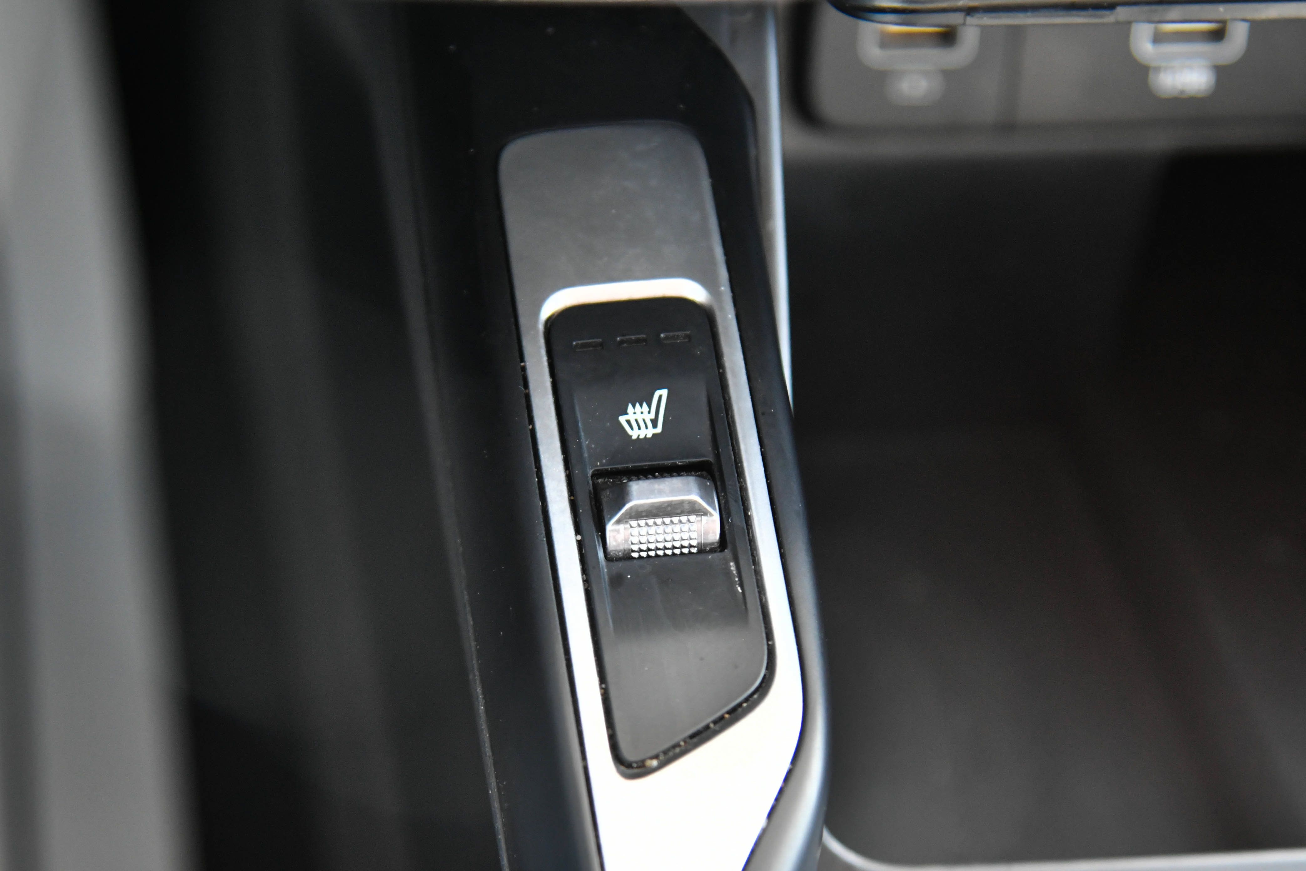 Used 2023 Kia Sorento EX FWD image 27