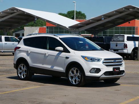 Certified 2019 Ford Escape Titanium AWD/4WD image 1