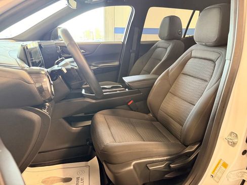 Used 2025 Chevrolet Equinox LT AWD/4WD image 10