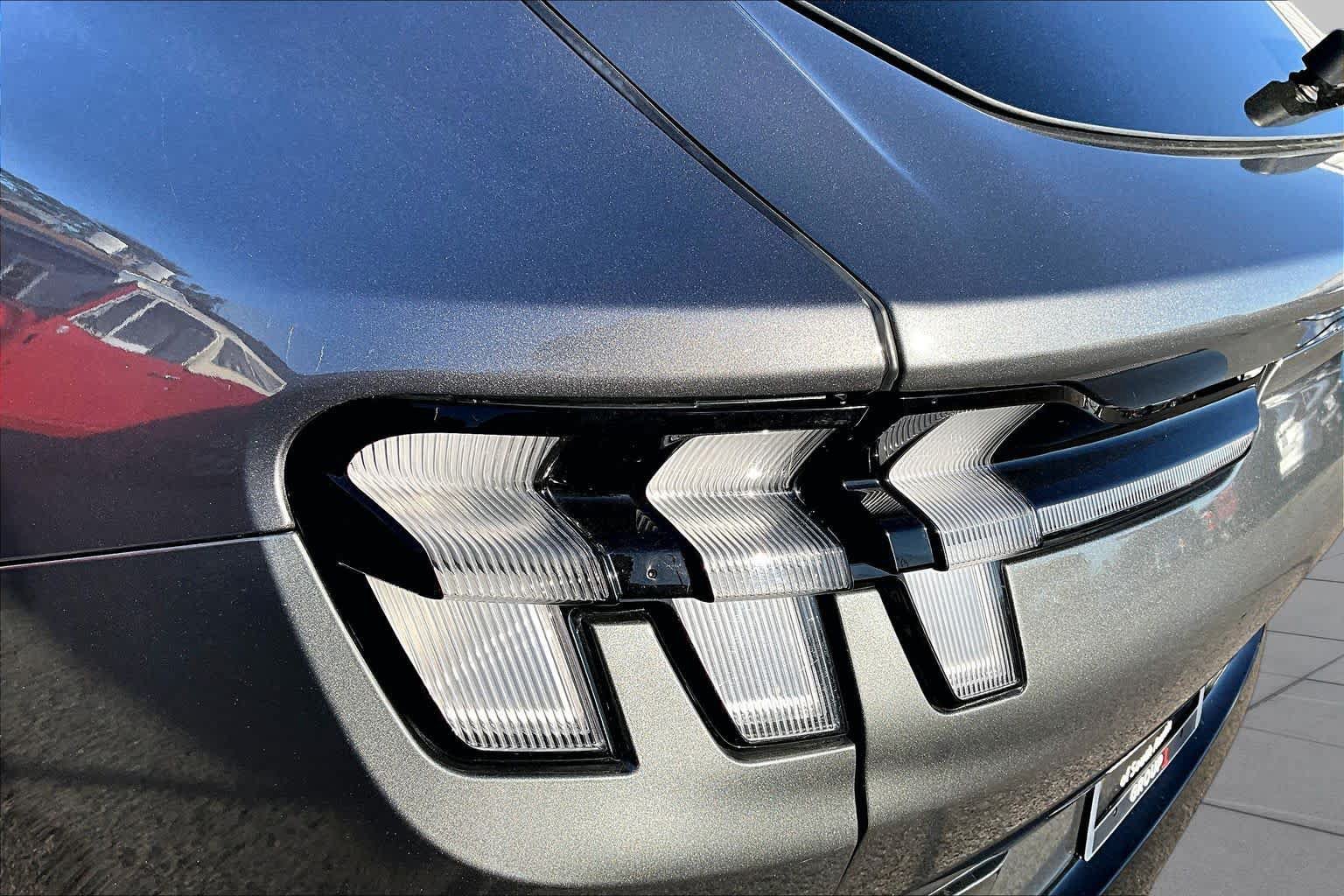 Used 2023 Ford Mustang Mach-E Premium AWD/4WD image 27