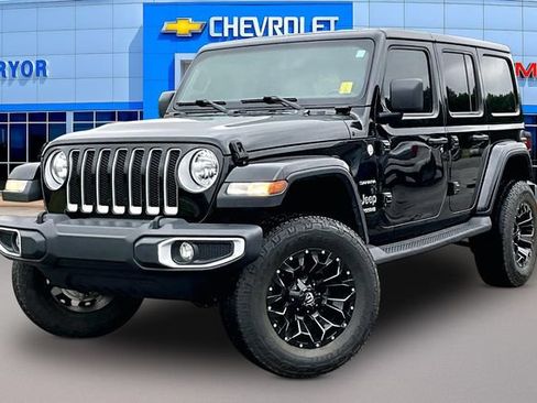Used 2020 Jeep Wrangler Unlimited Sahara AWD/4WD image 3