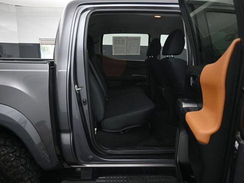 Used 2017 Toyota Tacoma SR5 w/ Tow Package RWD image 24