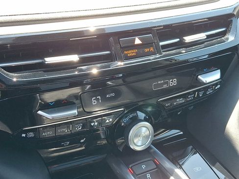 Used 2023 Acura MDX SH-AWD w/ Technology Package image 17