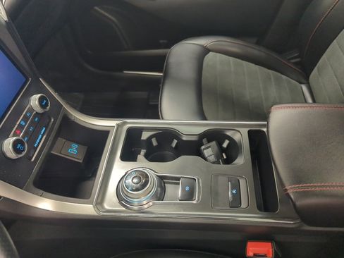 Used 2024 Ford Edge ST-Line w/ Class II Trailer Tow Package image 17