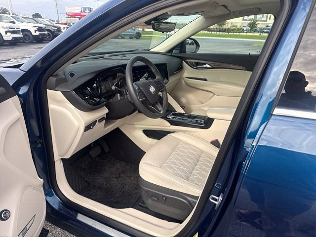 Used 2023 Buick Envision Avenir AWD/4WD image 11