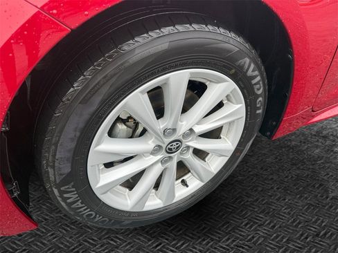 Used 2023 Toyota Corolla SE image 11