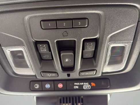 Used 2025 GMC Sierra 1500 AT4 w/ AT4 Premium Package AWD/4WD image 37