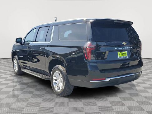 New 2026 Chevrolet Suburban LS image 4