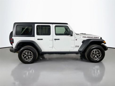 Used 2024 Jeep Wrangler Unlimited Rubicon image 8