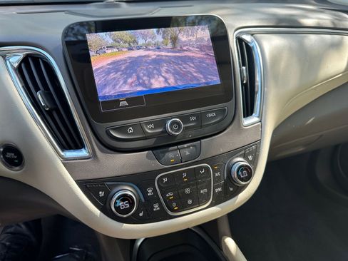 Used 2024 Chevrolet Malibu LT image 17