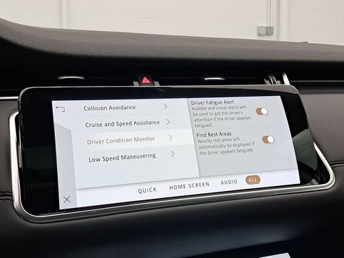 Used 2021 Land Rover Range Rover Evoque SE image 34