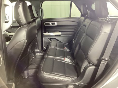 Used 2023 Ford Explorer XLT w/ Equipment Group 202A image 17