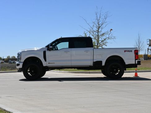 Used 2025 Ford F250 Platinum image 6