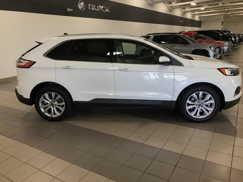 Used 2022 Ford Edge Titanium AWD/4WD image 6