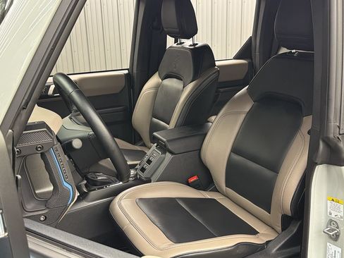 Used 2024 Ford Bronco Wildtrak AWD/4WD image 32