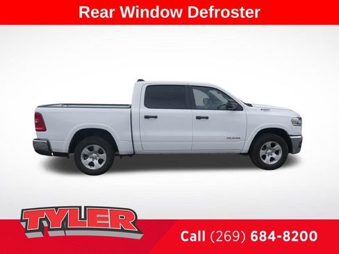 Used 2025 RAM 1500 Big Horn AWD/4WD image 9