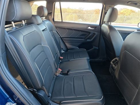 Used 2022 Volkswagen Tiguan SEL R-Line image 30