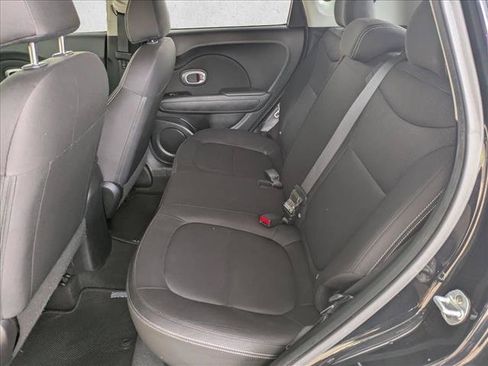 Used 2017 Kia Soul FWD image 16
