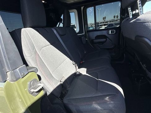 Used 2024 Jeep Wrangler Unlimited Rubicon w/ Technology Group image 18