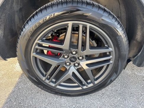 Used 2025 Ford Explorer ST-Line w/ Premium Package image 20