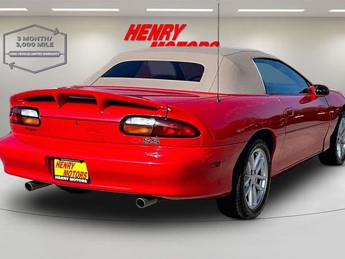 Used 2001 Chevrolet Camaro Z28 w/ SS Performance/Appearance Pkg image 7