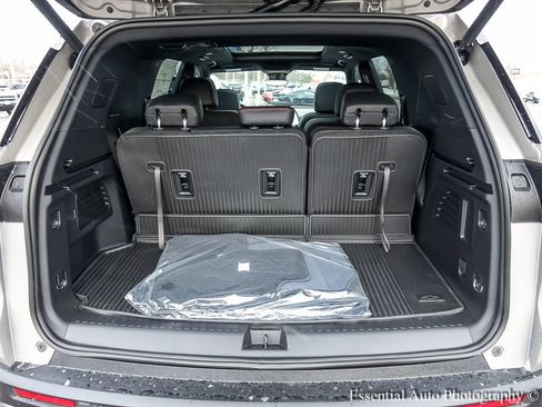 New 2026 Chevrolet Traverse Z71 w/ Driver Confidence Package image 23