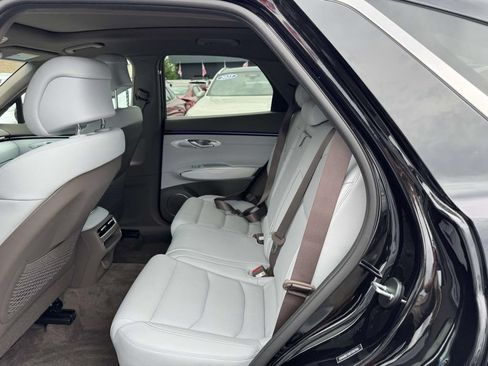 Certified 2026 Genesis GV70 2.5T Advanced AWD/4WD image 12