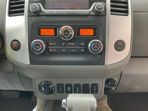 Used 2017 Nissan Frontier SV w/ SV Value Truck Package AWD/4WD image 18