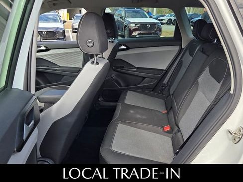 Used 2022 Volkswagen Taos S image 6