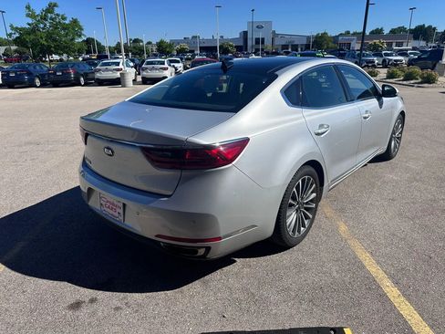 Used 2017 Kia Cadenza Technology FWD image 5
