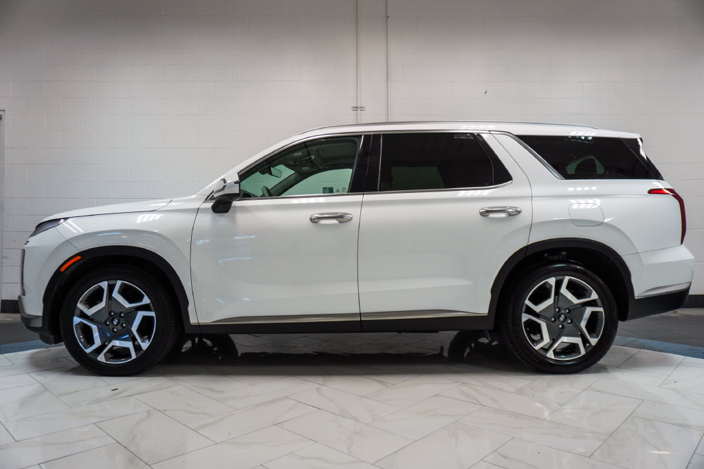 Used 2024 Hyundai Palisade Limited FWD image 32