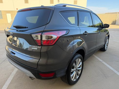 Used 2017 Ford Escape Titanium FWD image 5