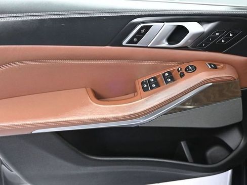 Used 2019 BMW X5 xDrive50i w/ Executive Package image 5