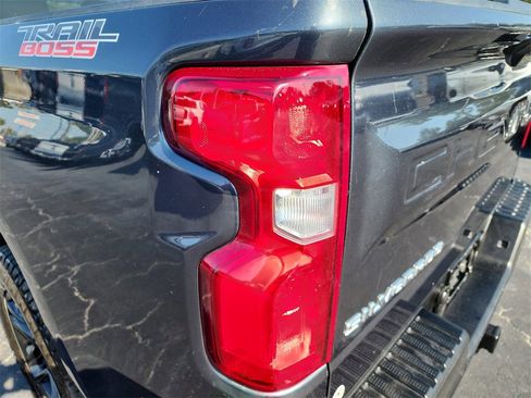 Used 2020 Chevrolet Silverado 1500 LT Trail Boss image 9