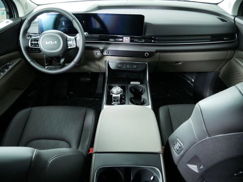 New 2026 Kia Carnival EX image 19