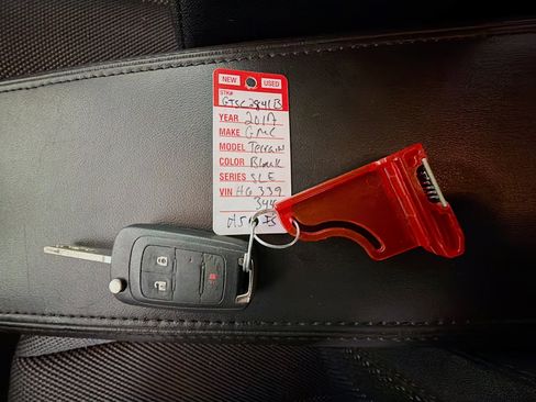 Used 2017 GMC Terrain SLE image 32