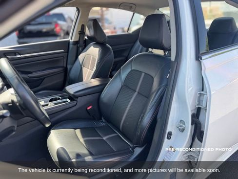 Used 2024 Nissan Altima 2.5 SR FWD image 6