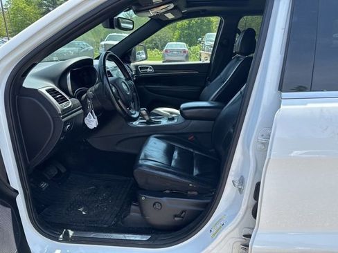Used 2019 Jeep Grand Cherokee Limited AWD/4WD image 14