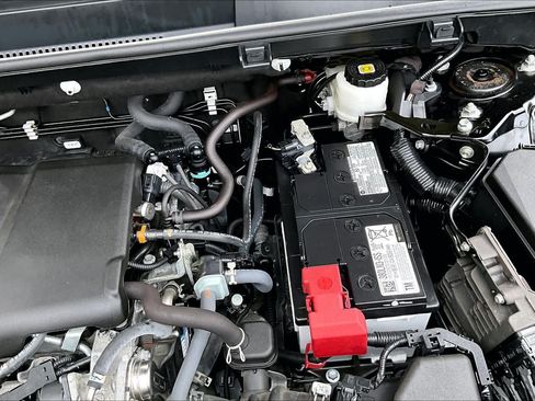 Used 2023 Toyota RAV4 LE AWD/4WD image 32