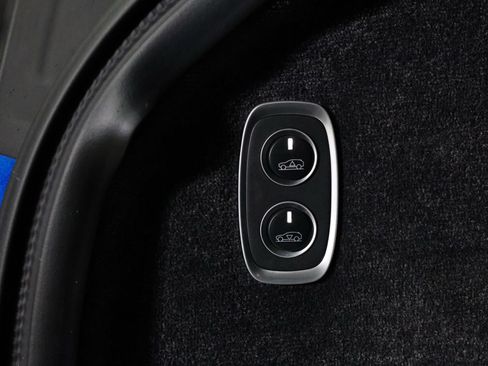 Used 2025 Aston Martin DBX 707 image 48