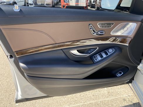 Used 2016 Mercedes-Benz S 550 Sedan image 14