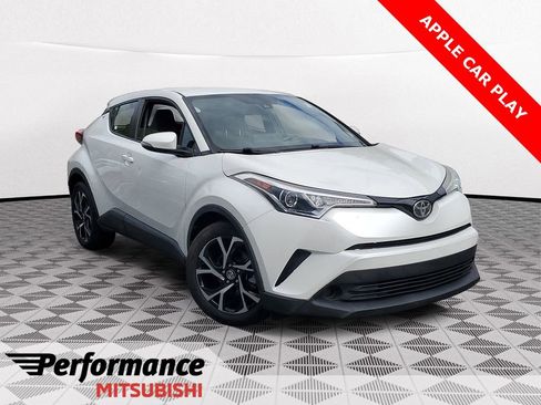 Used 2019 Toyota C-HR XLE image 1