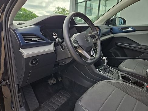 Used 2024 Volkswagen Taos SE FWD image 38