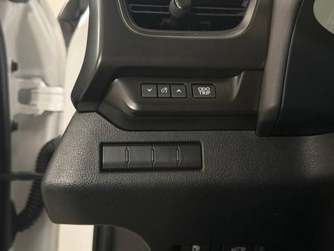 Used 2022 Lexus UX 200 w/ Premium Package FWD image 29