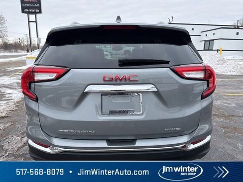 Certified 2024 GMC Terrain SLT image 11