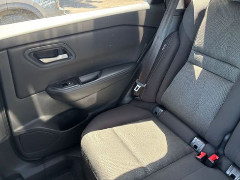 Used 2025 Nissan Rogue SV AWD/4WD image 42