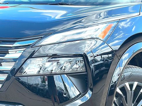 New 2026 Nissan Rogue Platinum w/ Platinum Premium Package AWD/4WD image 4