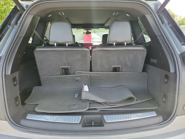Used 2025 Cadillac XT6 Premium Luxury AWD/4WD image 36