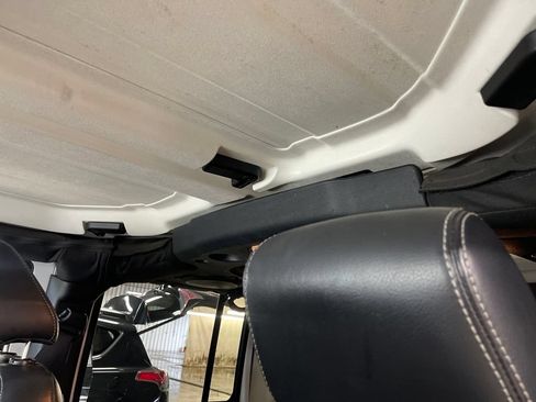 Used 2014 Jeep Wrangler Unlimited Sahara w/ Connectivity Group AWD/4WD image 13