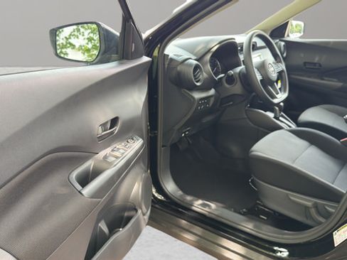 Certified 2025 Nissan Kicks Play S FWD image 14